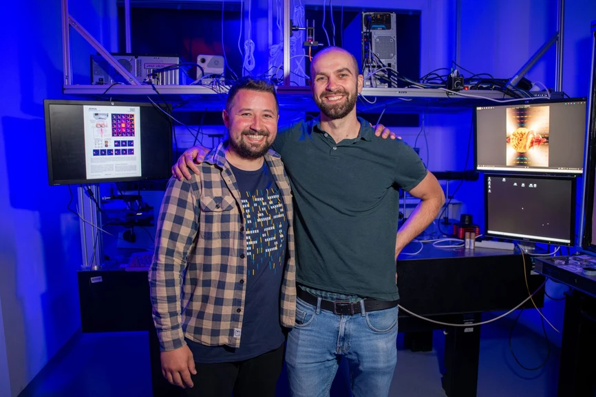 <p><strong>CEITEC/Václav Široký:</strong> Physicists Petr Viewegh (left) and Petr Bouchal (right) responsible for the potato starch research</p>