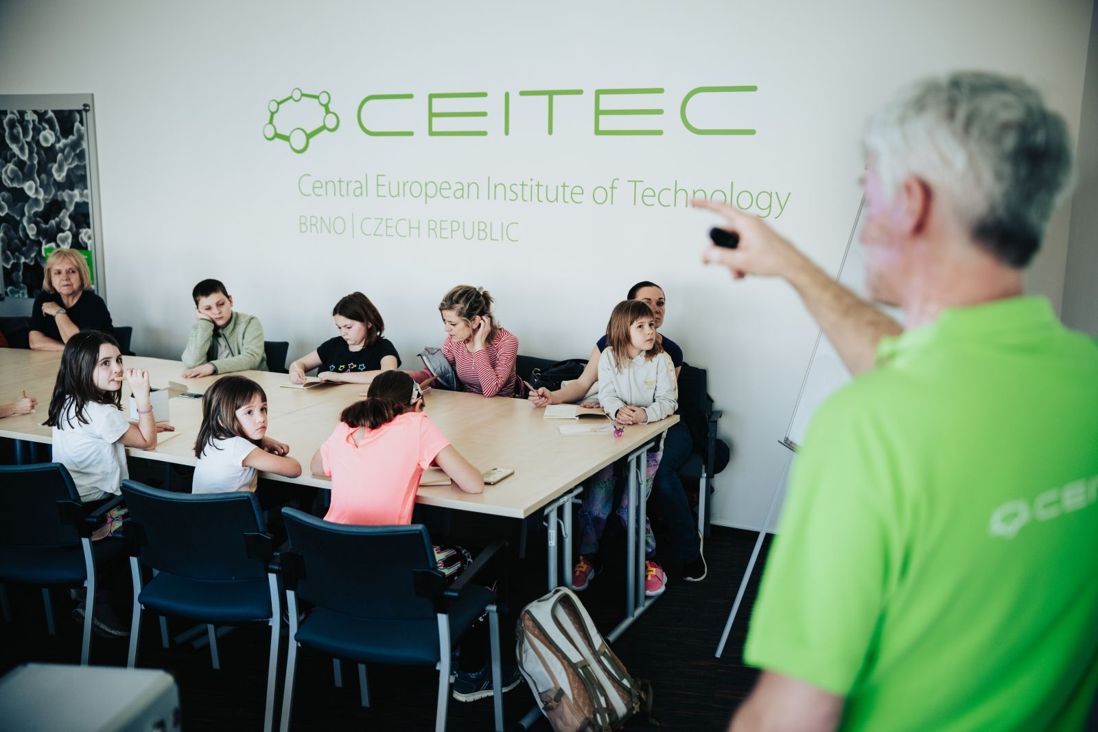 - **Photo:** CEITEC: In the Footsteps of the Invisible or Electron Microscopy in Brno