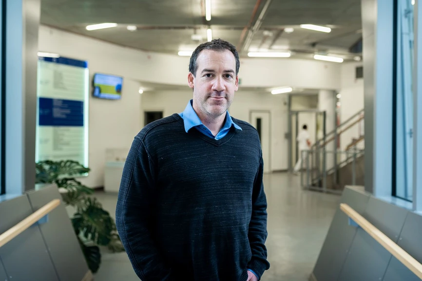 <p><strong>IOCB Prague/Tomáš Belloň:</strong> Edward Curtis, head of the Functional Potential of Nucleic Acids group at IOCB Prague</p>