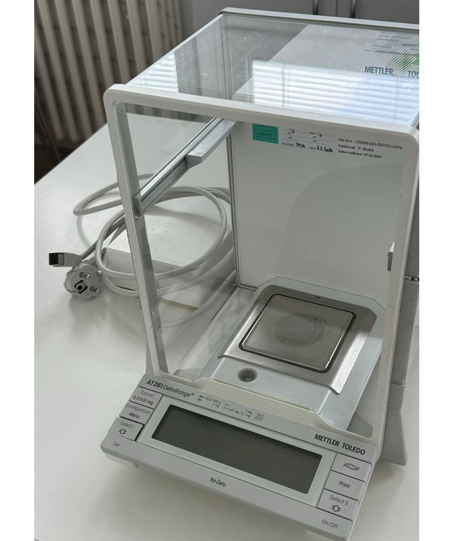 Mettler Toledo AT261 DeltaRange Analytical Balance (Used)