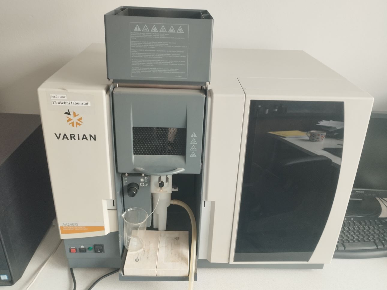 Varian AA 240 FS atomic absorption spectrometer (Refurbished)