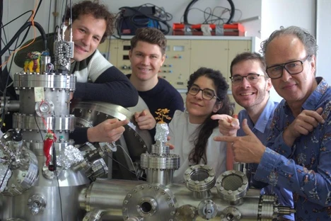 New method unravels the mystery of slow electrons